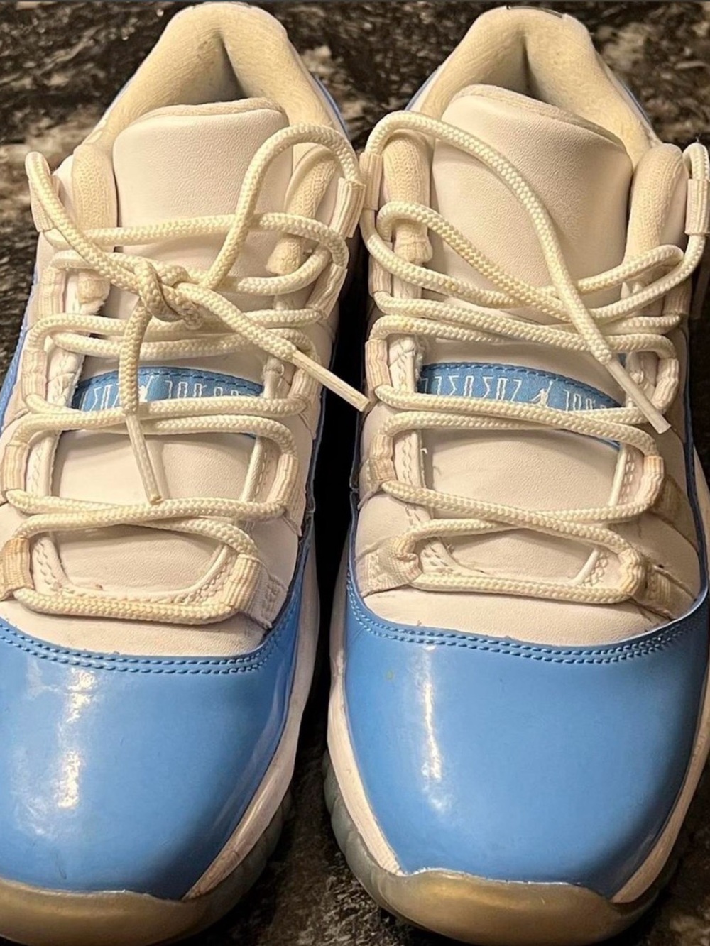 Nike Air Jordan 11 UNC Retro Low